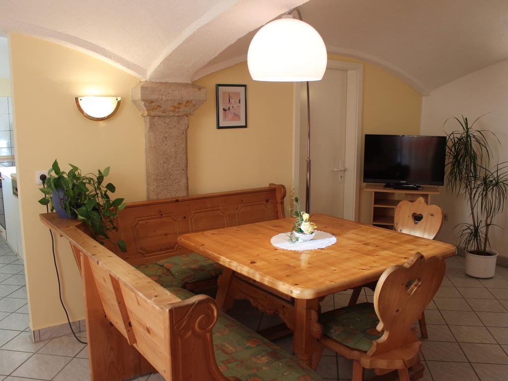 Comfy Apartment In Weissig With Garden Exterior photo